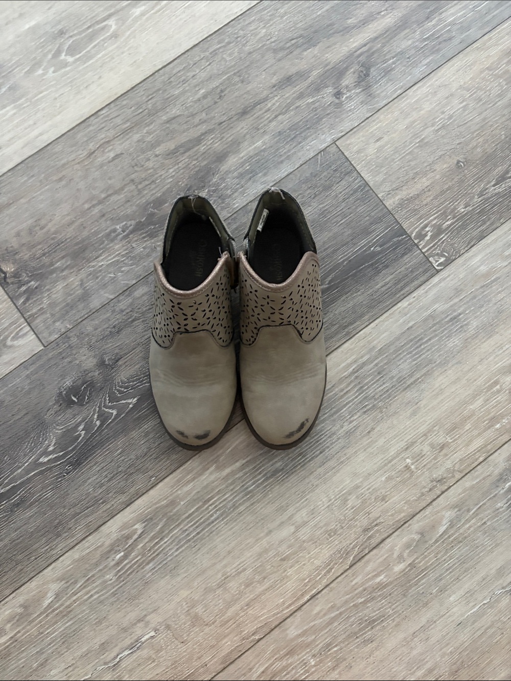 OshKosh B'gosh Kids Chukka Boots in Taupe and Brown